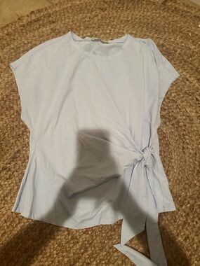 BABY BLUE SIDE TIE TOP